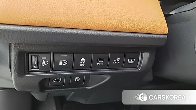 Toyota Camry (XV80) 2025 Серебристо-серый из Кореи, фото 5