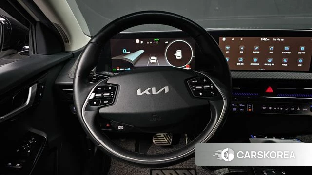 Kia EV6 2022 Жемчужный цвет из Кореи, фото 5