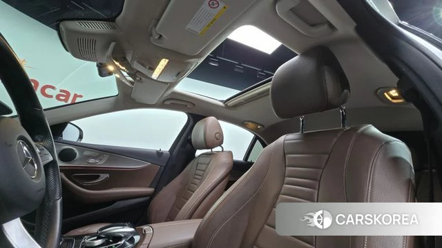 Mercedes-Benz E-Class W213 2018 Белый из Кореи, фото 5