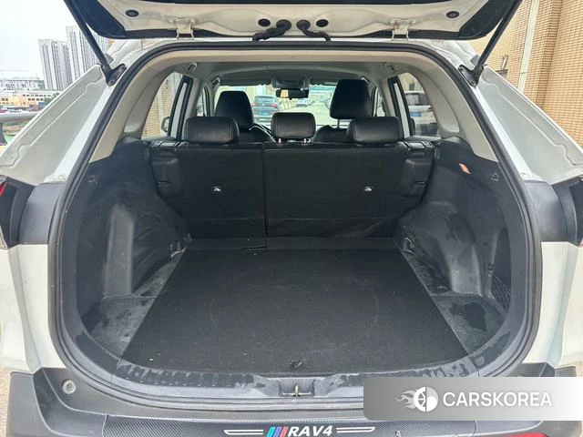 Toyota RAV4 Rongfang 2023 Белый из Китая, фото 5