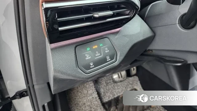 Volkswagen ID.4 2023 Белый из Кореи, фото 5