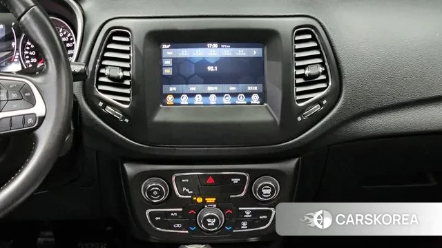 Jeep Compass 2nd Generation 2018 Белый из Кореи, фото 5