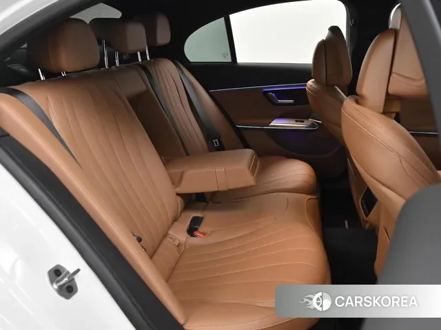 Mercedes-Benz E-Class W214 2025 Белый из Кореи, фото 5