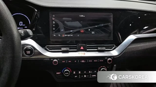 Kia Niro Plus 2023 Серебряный из Кореи, фото 5