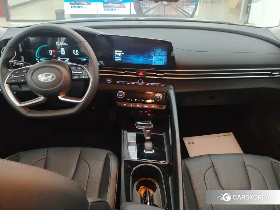 Hyundai Elantra 2026 Белый из Китая, фото 5