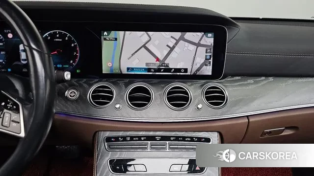 Mercedes-Benz E-Class W213 2022 Белый из Кореи, фото 5