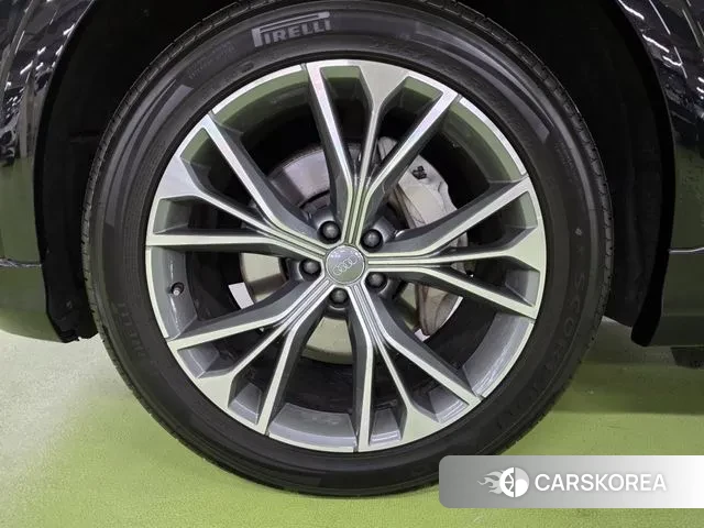 Audi Q8 (4M) 2021 Черный из Кореи, фото 5