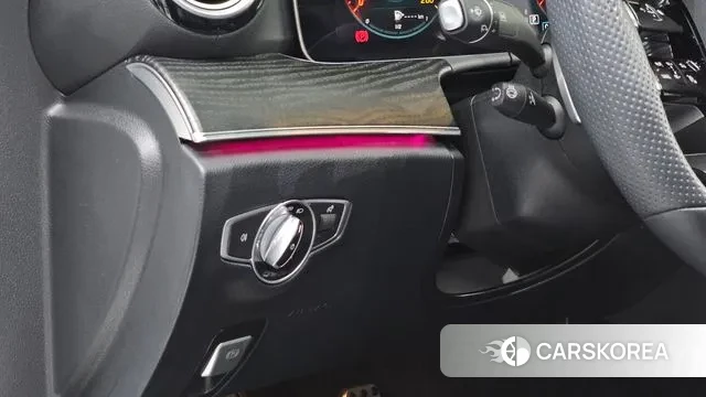 Mercedes-Benz E-Class W213 2022 Белый из Кореи, фото 5