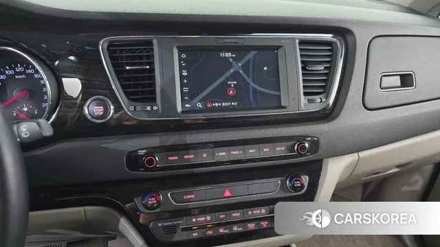 Kia The New Carnival 2019 Серебряный из Кореи, фото 5