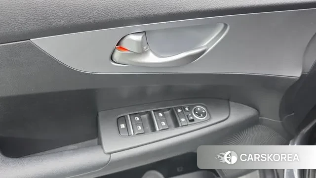 Kia The New K3 2nd generation 2022 Серый из Кореи, фото 5