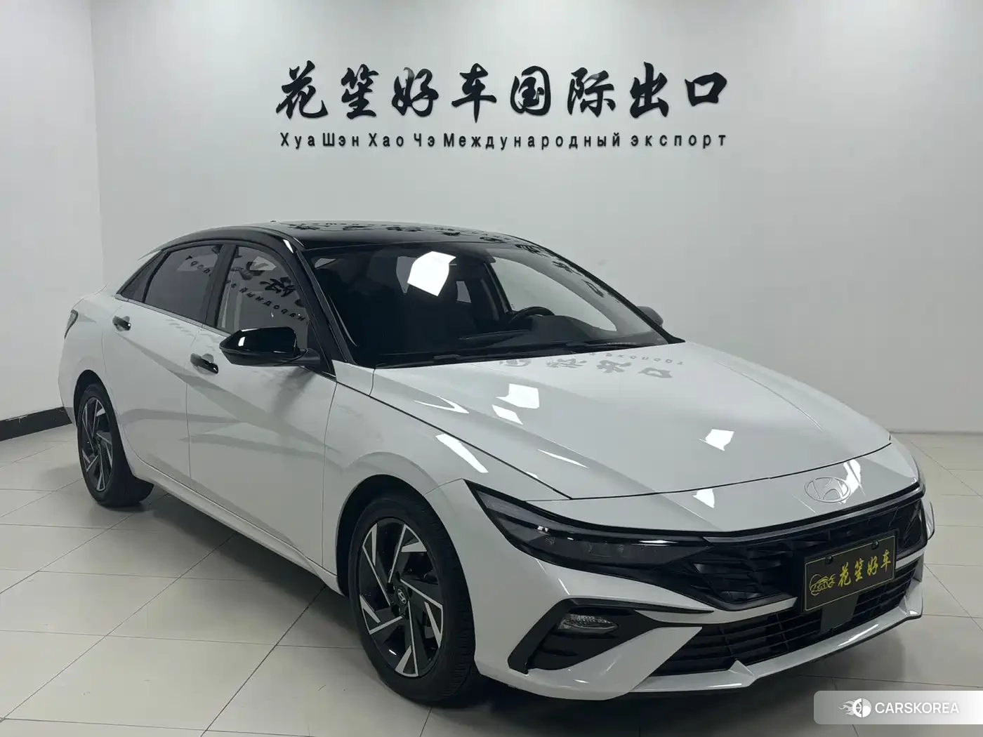 Hyundai Elantra 2023 Белый из Китая, фото 5
