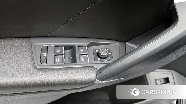 Volkswagen Tiguan second Generation 2018 Серый из Кореи, фото 5