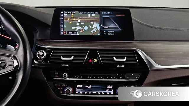 BMW 5 Series (G30) 2018 Белый из Кореи, фото 5