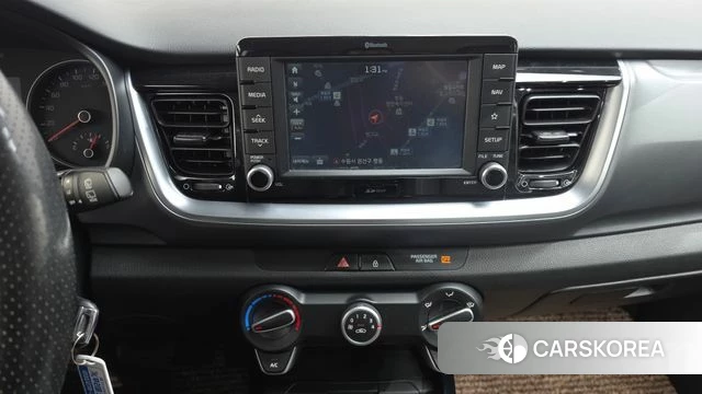 Kia Stonic 2018 Белый из Кореи, фото 5