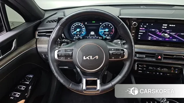 Kia K5 3rd generation 2023 Черный из Кореи, фото 5
