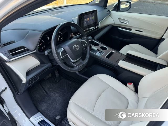 Toyota Saina 2023 Белый из Китая, фото 5