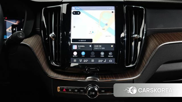 Volvo XC60 second Generation 2021 Белый из Кореи, фото 5