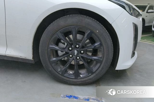 Cadillac CT5 2022 Белый из Китая, фото 5