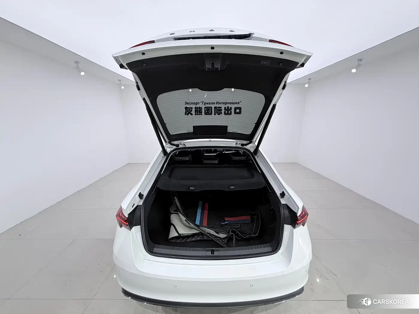 Skoda Octavia 2024 Белый из Китая, фото 5