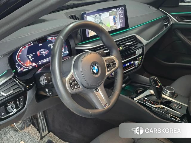 BMW 5 Series (G30) 2023 Черный из Кореи, фото 5