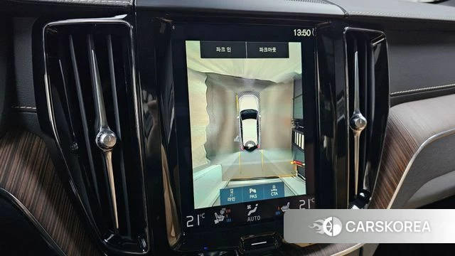 Volvo XC60 second Generation 2021 Белый из Кореи, фото 5