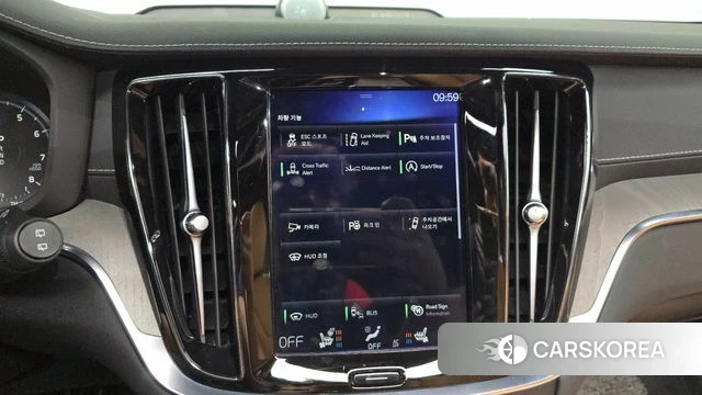 Volvo V60 Cross-Country 2nd Generation 2020 Белый из Кореи, фото 5