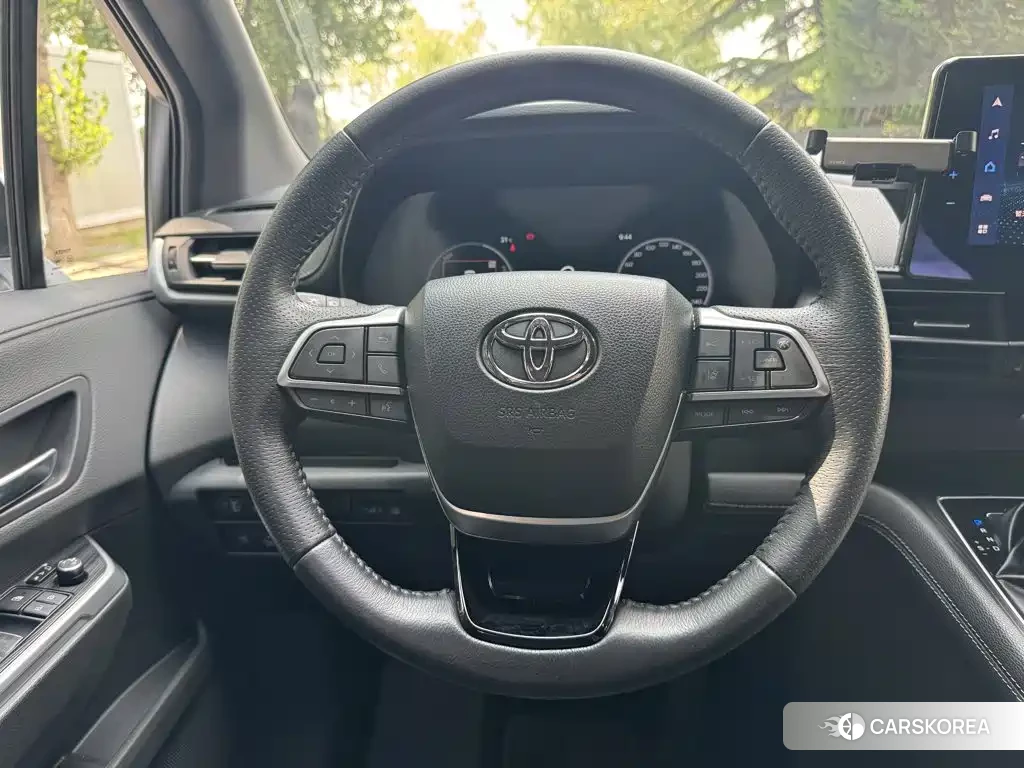 Toyota Sienna 2023 Белый из Китая, фото 5