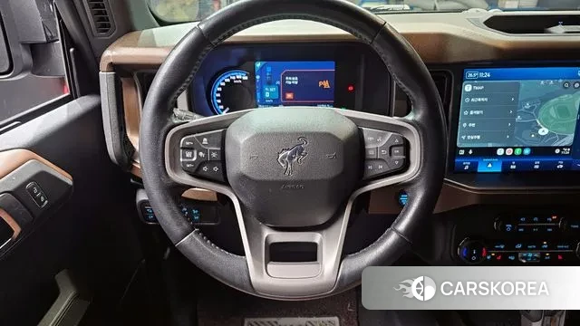 Ford Bronco 6th Generation 2022 Черный из Кореи, фото 5