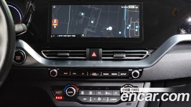 Kia Niro Plus 2022 Белый из Кореи, фото 5