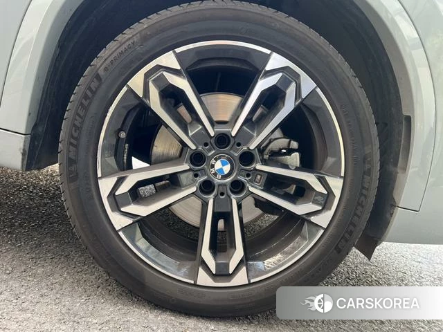 BMW X2 (import) 2025 Серебристо-серый из Китая, фото 5