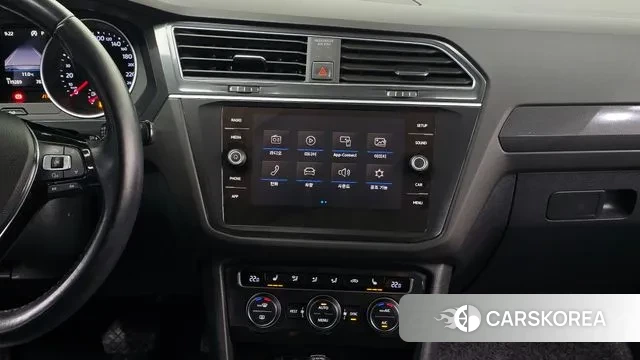 Volkswagen Tiguan second Generation 2018 Черный из Кореи, фото 5