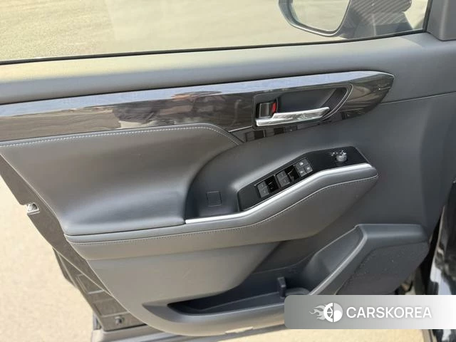 Toyota Crown Lufang 2023 Черный из Китая, фото 5