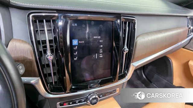 Volvo V90 Cross-Country 2021 Белый из Кореи, фото 5