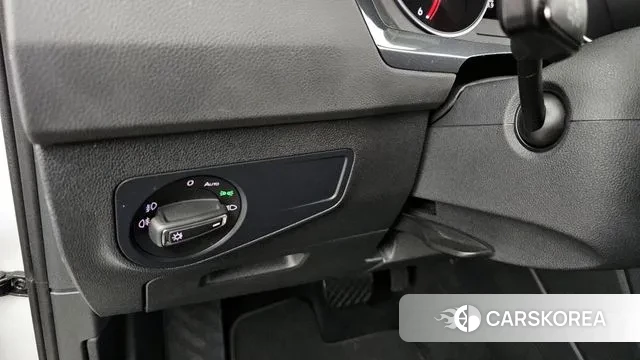 Volkswagen Tiguan second Generation 2020 Белый из Кореи, фото 5