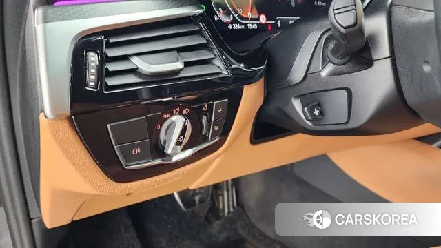 BMW 5 Series (G30) 2023 Серый из Кореи, фото 5