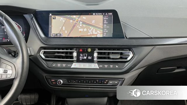 BMW 1 Series (F40) 2024 Черный из Кореи, фото 5