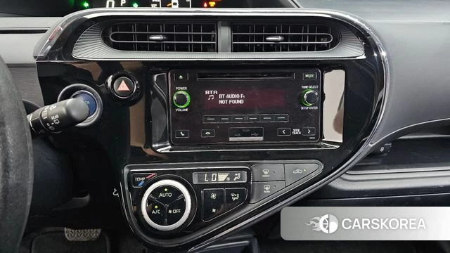 Toyota Prius C 2018 Белый из Кореи, фото 5