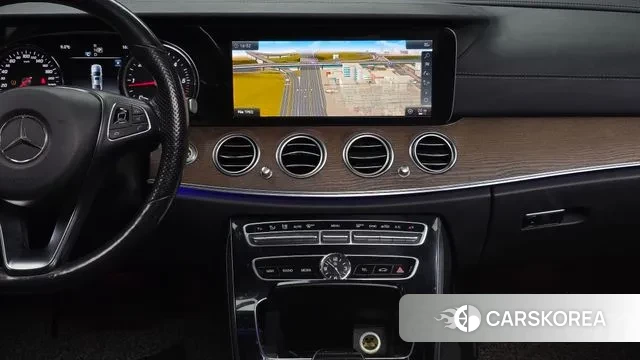Mercedes-Benz E-Class W213 2018 Серый из Кореи, фото 5