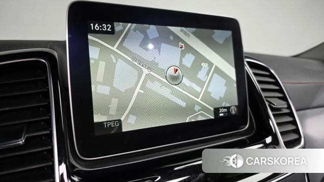 Mercedes-Benz GLE - Class W166 2018 Белый из Кореи, фото 5