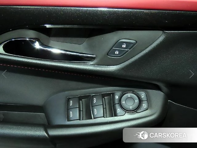 Chevrolet (GM Daewoo) The New Trail Blazer 2024 Серебристо-серый из Кореи, фото 5