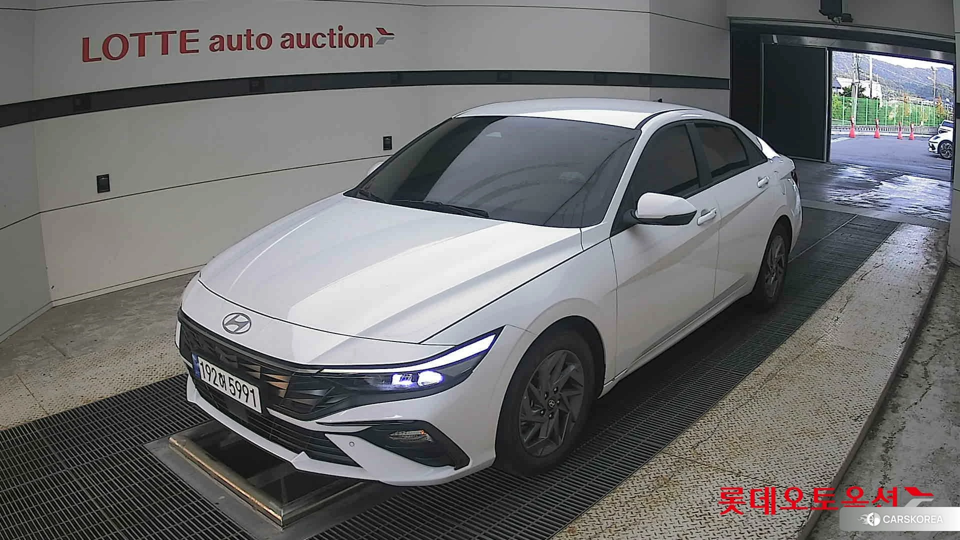 Hyundai Avante 2024 Atlas White из Кореи, фото 5