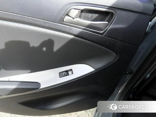 Hyundai Accent (New type) 2019 Серебристо-серый из Кореи, фото 5
