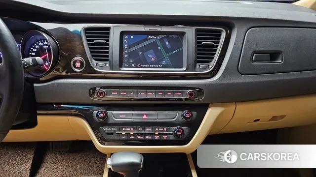 Kia The New Carnival 2018 Белый из Кореи, фото 5