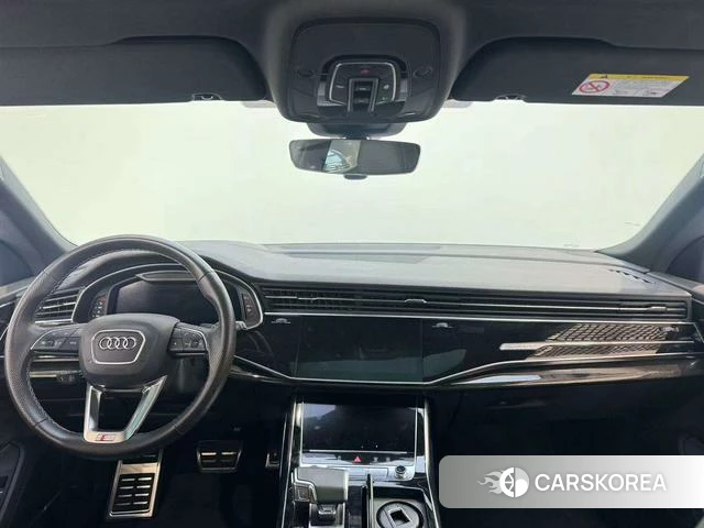 Audi Q8 2023 Черный из Китая, фото 5
