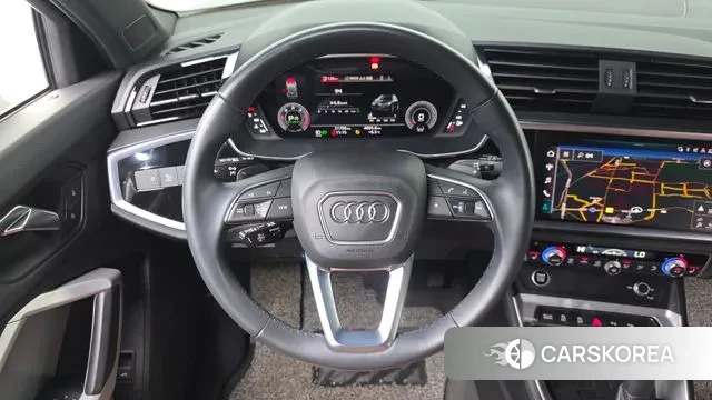 Audi Q3 (F3) 2022 Серый из Кореи, фото 5
