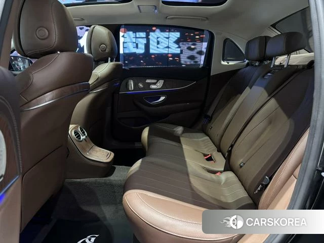 Mercedes-Benz E-class 2022 Черный из Китая, фото 5