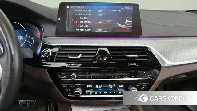 BMW 5 Series (G30) 2019 Белый из Кореи, фото 5