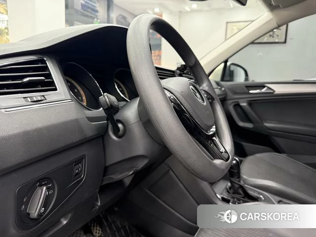 Volkswagen Tiguan L 2021 Шампань из Китая, фото 5