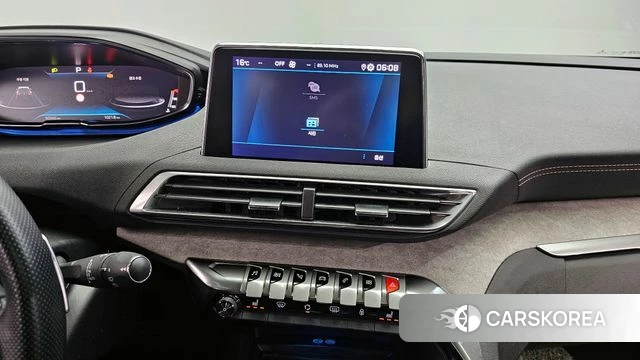 Peugeot 5008 second generation 2021 Белый из Кореи, фото 5