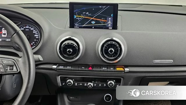 Audi New A3 2018 Белый из Кореи, фото 5